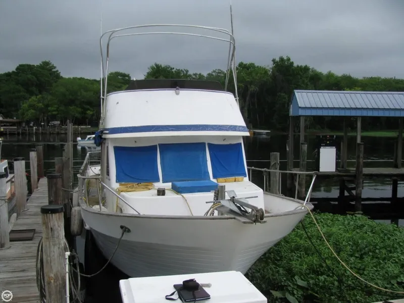 Slide: The Image of Present 38 FT Sundeck 1981 - 5