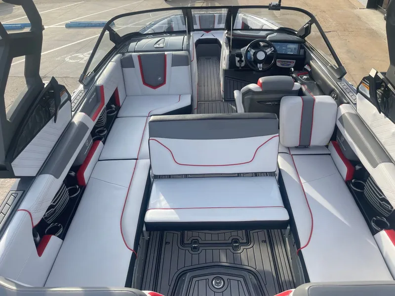 Slide: The Image of Nautique G23 2019 - 11