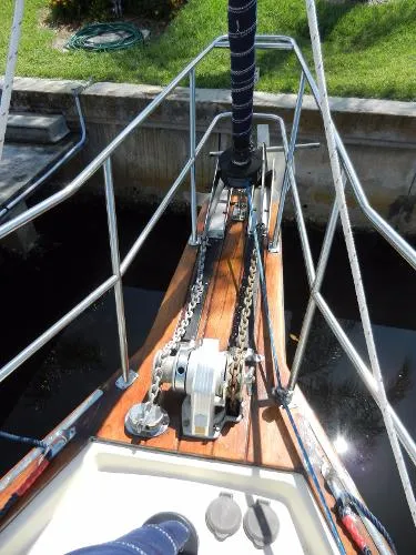 Slide: The Image of Island Packet 320 2000 - 2
