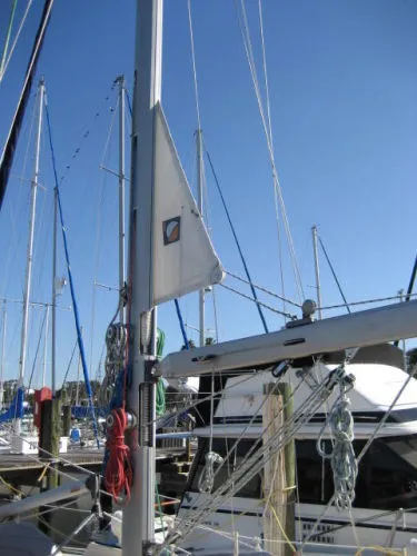 Slide: The Image of Island Packet 320 2000 - 4