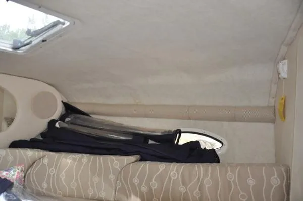 Slide: The Image of Sea Ray 245 Weekender 2005 - 9