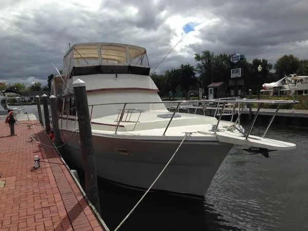 Slide: The Image of Viking 44Aft Cabin Motor Yacht 1987 - 9