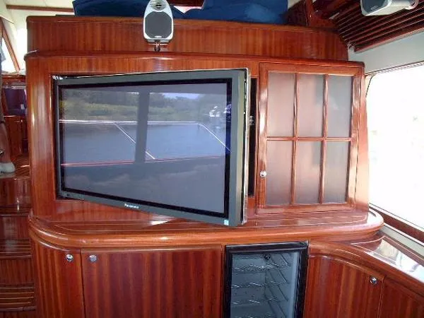 Slide: The Image of Pama Yacht Pilothouse MY 2006 - 2