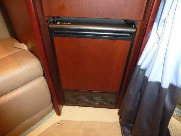 Slide: The Image of Meridian 441 Sedan Bridge 2012 - 5