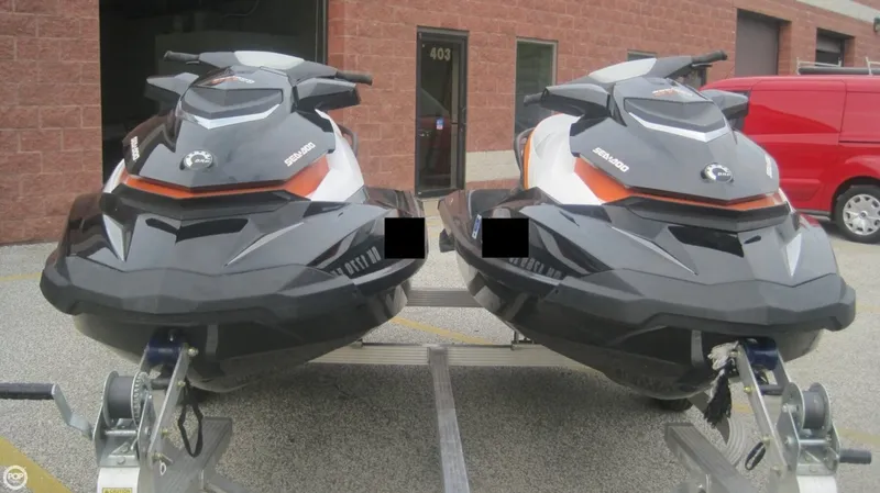 Slide: The Image of Sea-Doo (2) GTI 155 SE (Pair) 2011 - 1