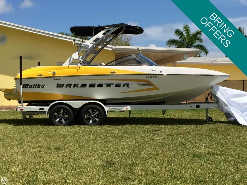 Slide: The Image of Malibu 20 MXZ Wakesetter 2014 - 2