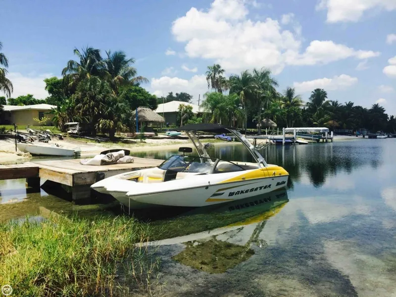 Slide: The Image of Malibu 20 MXZ Wakesetter 2014 - 3
