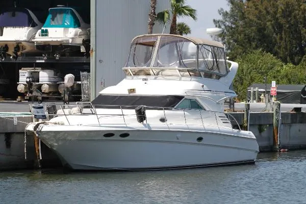 Slide: The Image of Sea Ray 400 Sedan Bridge 2000 - 0