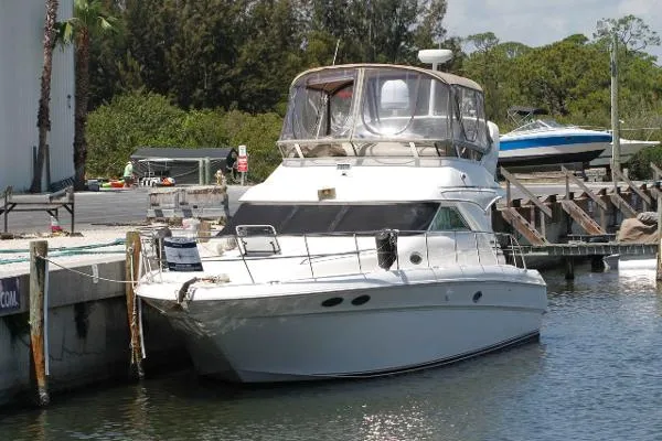 Slide: The Image of Sea Ray 400 Sedan Bridge 2000 - 2