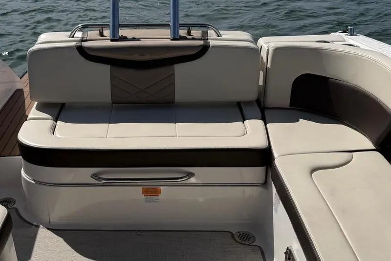 Slide: The Image of 2018 Chaparral 267 SSX boat with luxurious seating. - 24