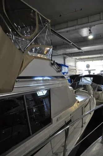 Slide: The Image of Bayliner 3870 Explorer 1987 - 3