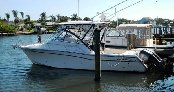 Slide: The Image of Grady-White 305 Express 2007 - 0