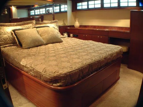 Slide: The Image of Pama Yacht Pilothouse MY 2006 - 6
