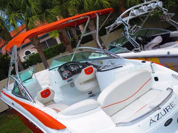 Slide: The Image of Azure AZ 250 Open Bowrider 2008 - 4