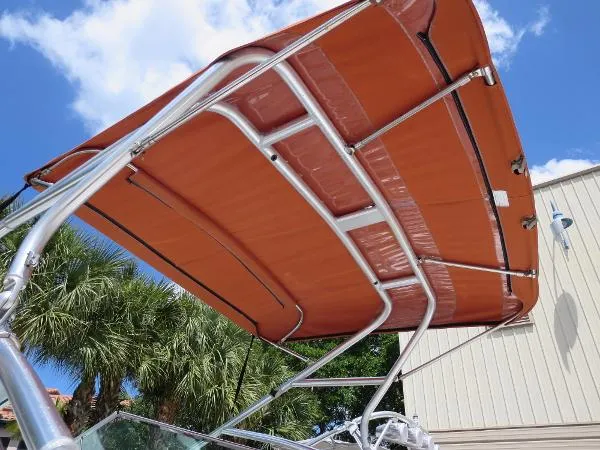 Slide: The Image of Azure AZ 250 Open Bowrider 2008 - 9