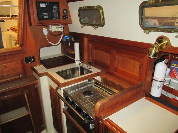 Slide: The Image of Pacific Seacraft Dana 24 1996 - 6