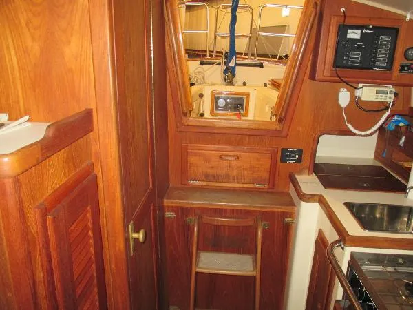 Slide: The Image of Pacific Seacraft Dana 24 1996 - 9