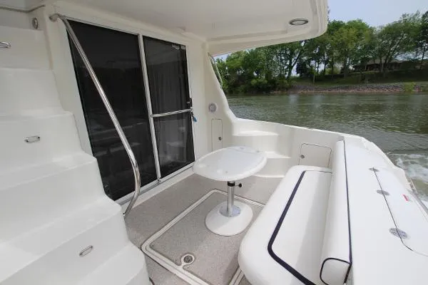 Slide: The Image of Sea Ray 44 Sedan Bridge 2007 - 6