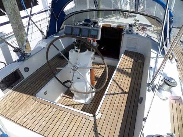 Slide: The Image of North Wind 43 Deck Saloon (S&S design) 1999 - 4