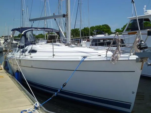 Slide: The Image of Hunter Aft Cabin 2005 - 4