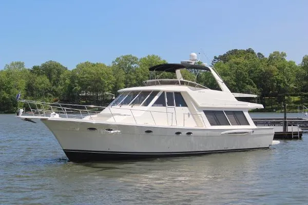 Slide: The Image of Meridian 490 Pilothouse 2007 - 0