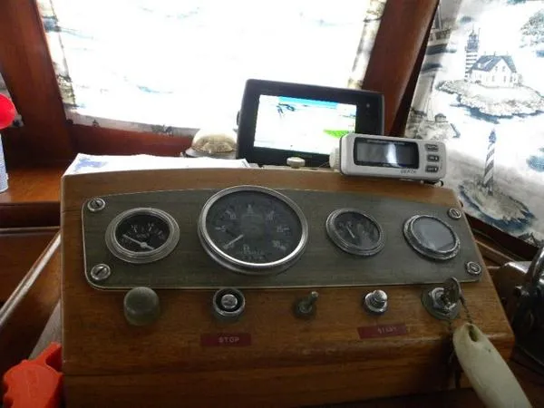 Slide: The Image of Albin 36 Double Cabin 1980 - 5