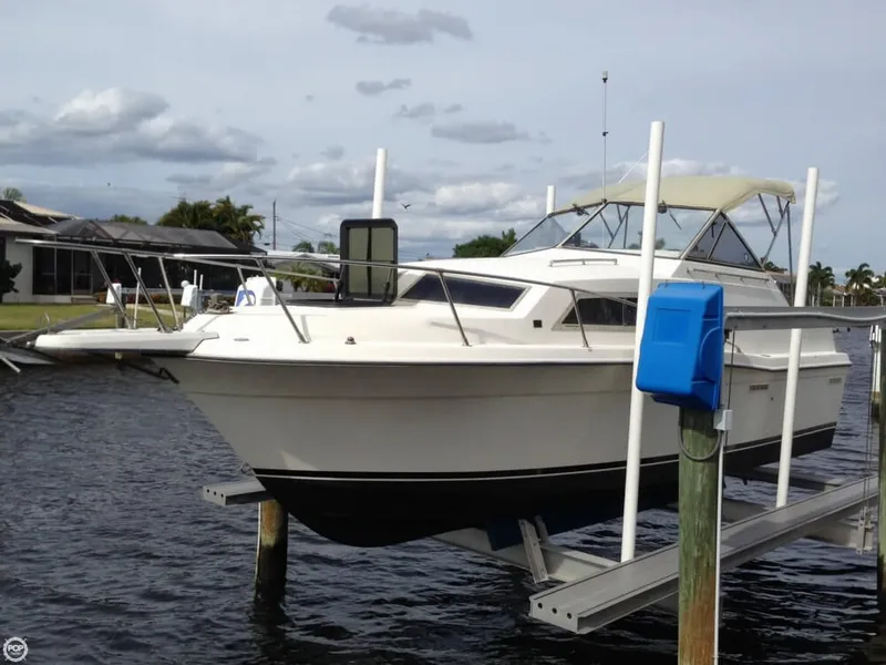 Slide: The Image of Carver Yachts 2687 Monterey 1982 - 1