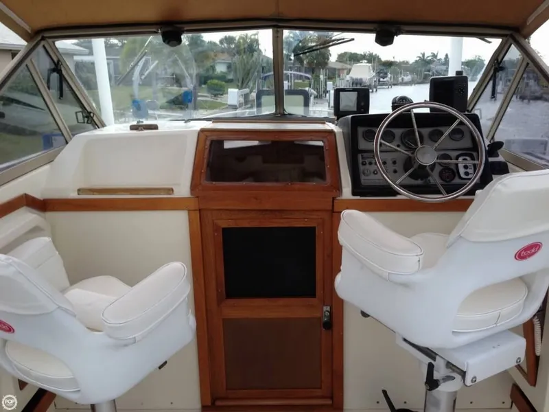 Slide: The Image of Carver Yachts 2687 Monterey 1982 - 3