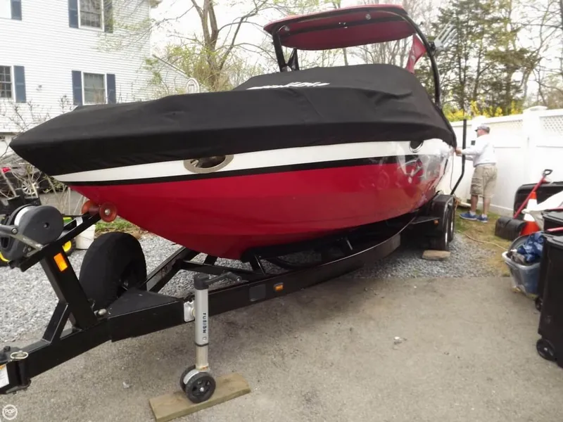 Slide: The Image of Malibu 25 Sunscape LSV w/ Wakesetter Package 2005 - 7