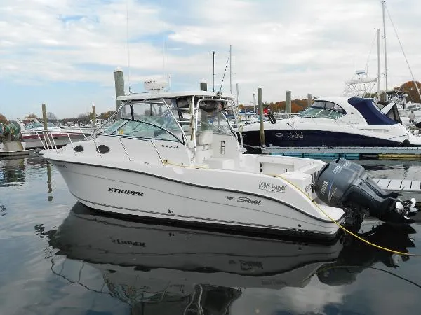 Slide: The Image of Seaswirl 2901 Hardtop Express 2005 - 0