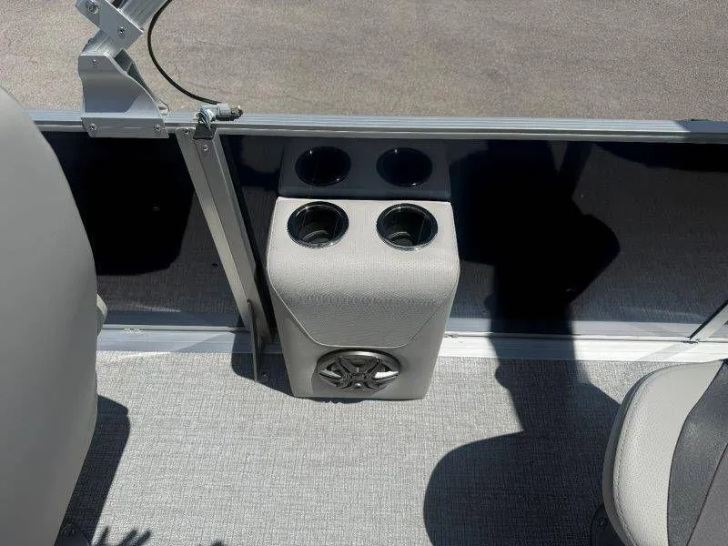 Slide: The Image of Cup holders and speaker on Harris Cruiser 210 FC 2025. - 42