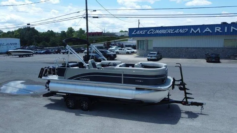 Slide: The Image of Harris Cruiser 210 FC 2025 - 56