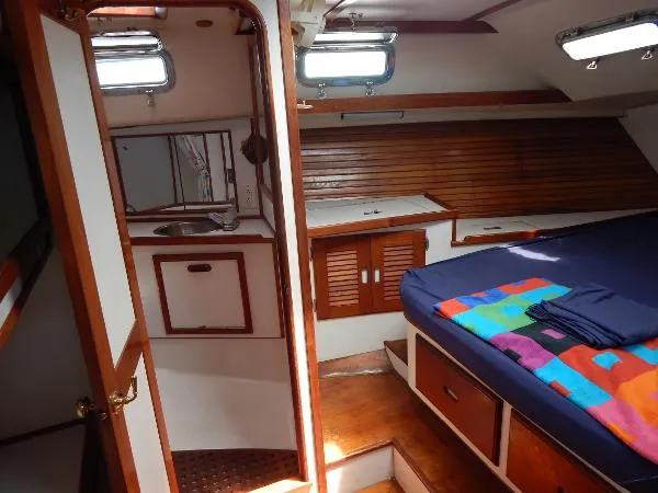 Slide: The Image of Catalina - Morgan 45 BOAT SHOW 1989 - 10
