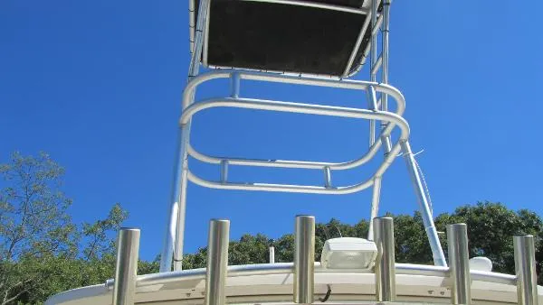 Slide: The Image of Parker Marine 2310 Walkaround 2002 - 10