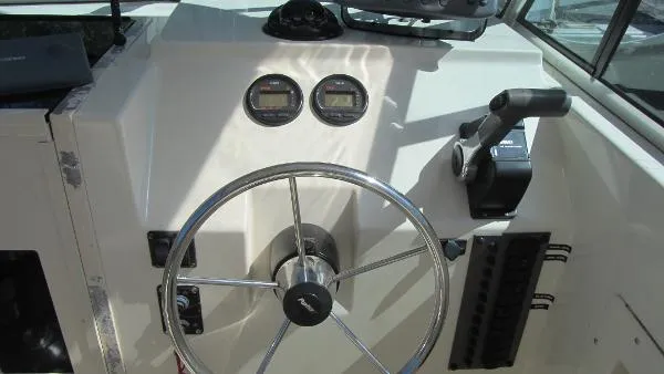 Slide: The Image of Parker Marine 2310 Walkaround 2002 - 2