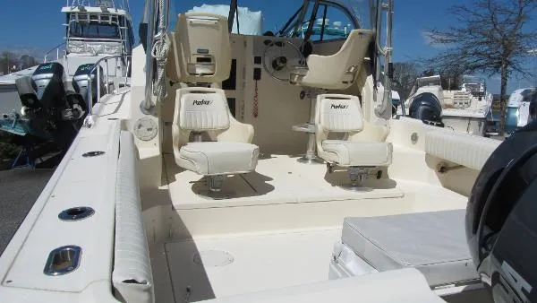 Slide: The Image of Parker Marine 2310 Walkaround 2002 - 6