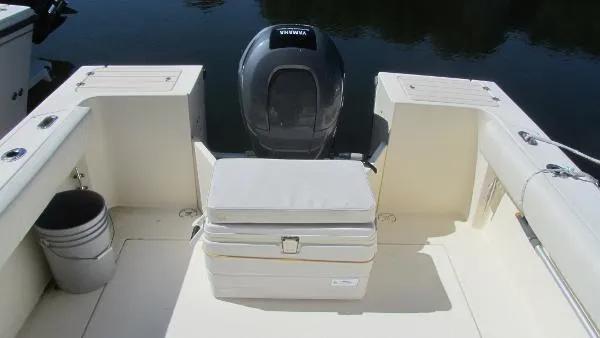 Slide: The Image of Parker Marine 2310 Walkaround 2002 - 8