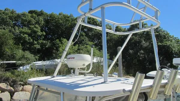 Slide: The Image of Parker Marine 2310 Walkaround 2002 - 9