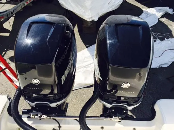 Slide: The Image of Boston Whaler 285 Conquest - Certified Preowned 2012 - 3