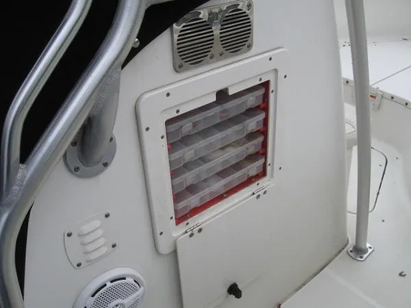 Slide: The Image of Hydra-Sports 2400 CC Vector 2005 - 9