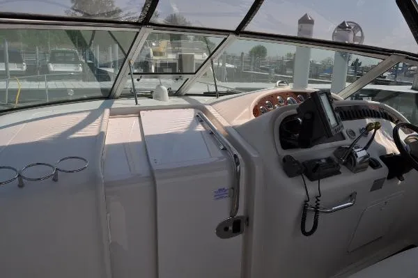 Slide: The Image of Sea Ray 310 Sundancer 2001 - 6