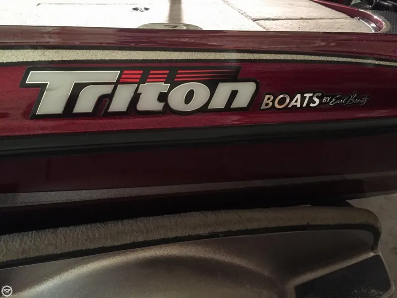 Slide: The Image of Triton TR-21X DC BassMaster Classic 2004 - 11