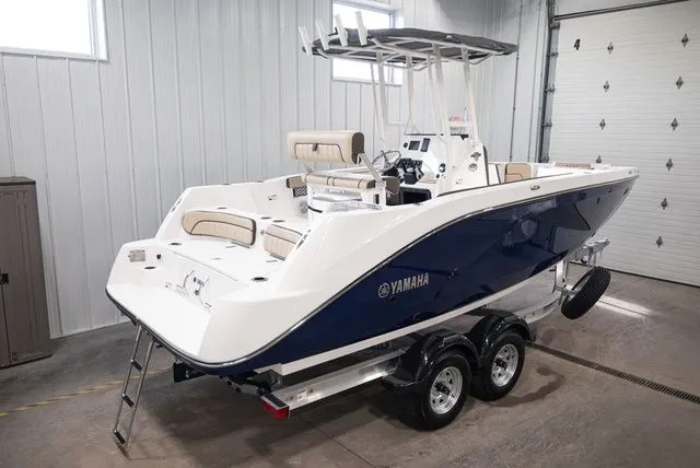 Slide: The Image of Yamaha 222 FSH Sport 2026 - 4