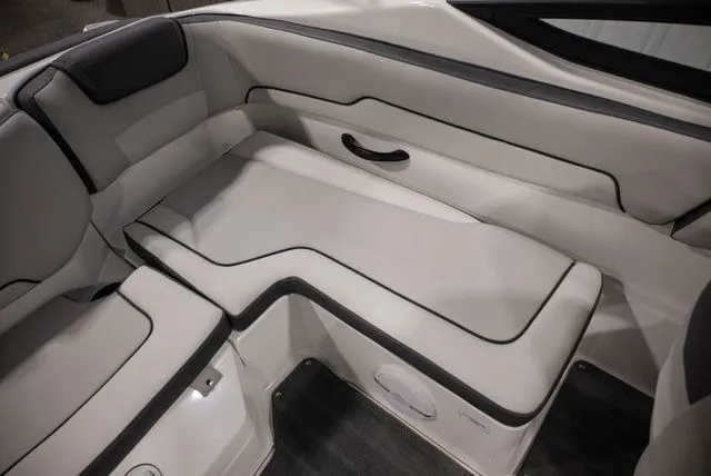 Slide: The Image of Yamaha SX190 2026 - 11