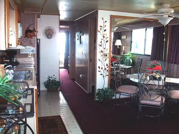 Slide: The Image of Somerset 58 House Yacht 1992 - 1