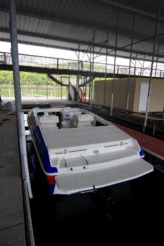 Slide: The Image of Advantage 25 Citation Bowrider 2008 - 10