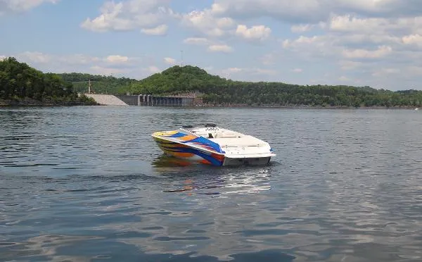 Slide: The Image of Advantage 25 Citation Bowrider 2008 - 4