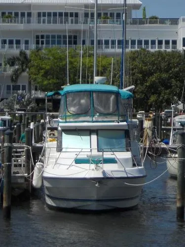 Slide: The Image of Harbor Master 40 Coastal Cruiser 1992 - 1