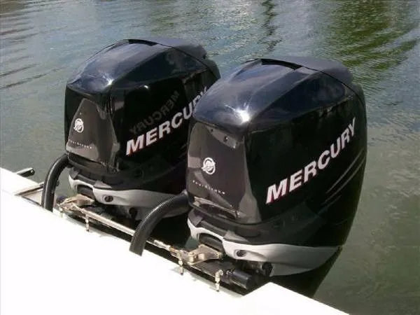 Slide: The Image of Boston Whaler Outrage 320 2007 - 7