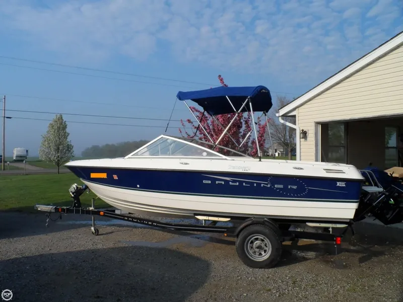 Slide: The Image of Bayliner 195 Discovery 2011 - 3
